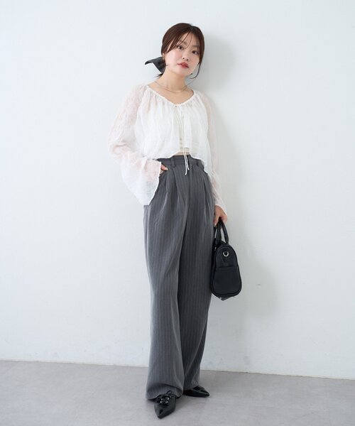 Kastane（カスタネ）の「【S.Lサイズ展開】シャーリングシアーブラウス（シャツ/ブラウス・レディース・ホワイト/ブラウン/ネイビー/アイボリー/ブラック/ブルー・SMALL/MEDIUM/LARGE）」の20枚目の写真