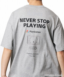 限定展開 ビッグシルエット ロゴバックプリント クルーネック Tシャツ/PlayStation NEVER STOP