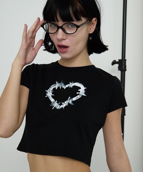 Heart Tattoo(ハートタトゥー)の「Heart Logo Paint T-shirt / ハートロゴペイントTシャツ(Tシャツ/カットソー・レディース・ブラック・S/M)」の6枚目の写真