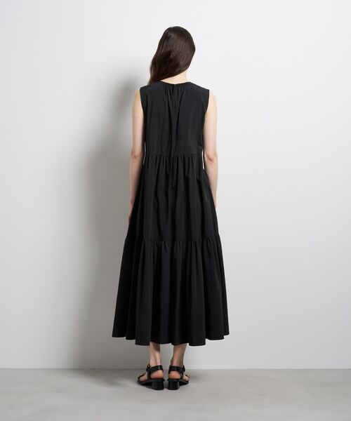 LANVIN en Bleu(ランバンオンブルー)の「エアリータフタギャザーワンピース(ワンピース・レディース・ライトカーキ/ブラック・38/36)」の13枚目の写真