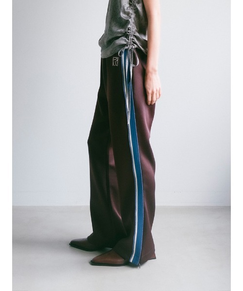 Ruh Dhan(ルーダン)の「Line Track Pants(その他パンツ・レディース・ブラウン/ブラック/アイボリー・FREE)」の6枚目の写真