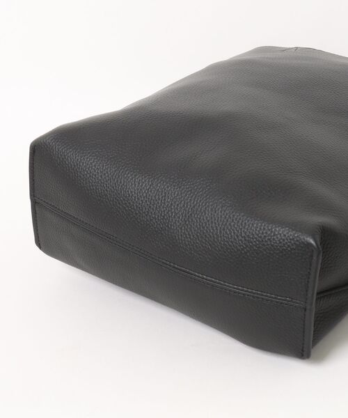 A.P.C.（アーペーセー）の「CABAS MAIKO MEDIUM（トートバッグ・レディース・ブラック・ONESIZE）」の3枚目の写真