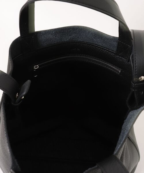 A.P.C.（アーペーセー）の「CABAS MAIKO MEDIUM（トートバッグ・レディース・ブラック・ONESIZE）」の4枚目の写真