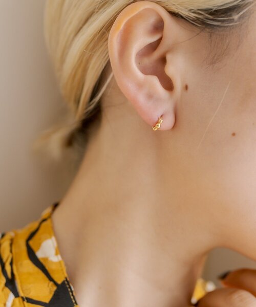 ear PAPILLONNER（イアパピヨネ）の「《スターリングシルバー使用/キャッチレス》ミニミニスリーフープピアス（ピアス（両耳用）・レディース・シルバー系その他4/ゴールド系その他6・FREE）」の5枚目の写真