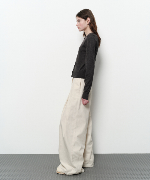 DIAGONAL(ダイアゴナル)の「UNBALANCE BUTTON CARDIGAN (charcoal)(カーディガン/ボレロ・レディース・その他・FREE)」の5枚目の写真