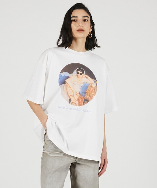 PRANK PROJECT(プランクプロジェクト)の「Keep Calm and Stay プリントTシャツ / Art Graphic Oversized T-shirt(Tシャツ/カットソー・レディース・ホワイト/ブラック・FREE)」の9枚目の写真