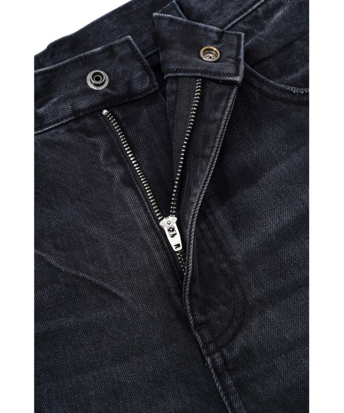 SUPPLIER(サプライヤー)の「デニムパンツ|Multiple Cross Leather Patch Baggy Denim|SUPPLIER(デニムパンツ・メンズ・ブラック/インディゴブルー・X-LARGE/LARGE/MEDIUM/SMALL)」の6枚目の写真