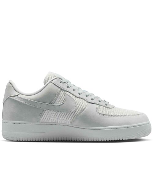 NIKE(ナイキ)の「ナイキ エア フォース 1 '07 LV8 メンズシューズ / Nike Air Force 1 '07 LV8 Men's Shoes II9807-100 Off White(スニーカー・メンズ・オフホワイト・27/26.5/26/25.5/30/29.5/29/28.5/25/24.5/24/28/27.5)」の3枚目の写真