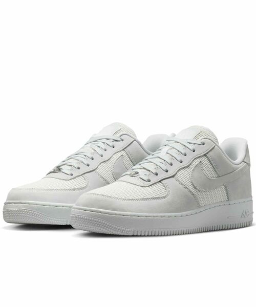 NIKE(ナイキ)の「ナイキ エア フォース 1 '07 LV8 メンズシューズ / Nike Air Force 1 '07 LV8 Men's Shoes II9807-100 Off White(スニーカー・メンズ・オフホワイト・27/26.5/26/25.5/30/29.5/29/28.5/25/24.5/24/28/27.5)」の5枚目の写真