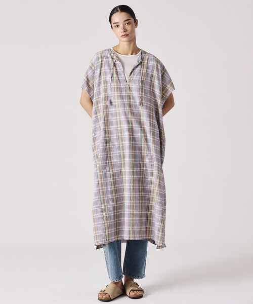 Bshop(ビショップ)の「INDIA INDUSTRY | マドラスチェック カフタンワンピース WOMEN(ワンピース・レディース・ブルー系その他/グレー系その他・1)」の18枚目の写真