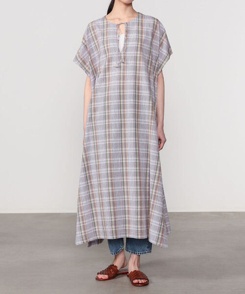 Bshop(ビショップ)の「INDIA INDUSTRY | マドラスチェック カフタンワンピース WOMEN(ワンピース・レディース・ブルー系その他/グレー系その他・1)」の13枚目の写真