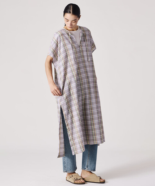 Bshop(ビショップ)の「INDIA INDUSTRY | マドラスチェック カフタンワンピース WOMEN(ワンピース・レディース・ブルー系その他/グレー系その他・1)」の19枚目の写真