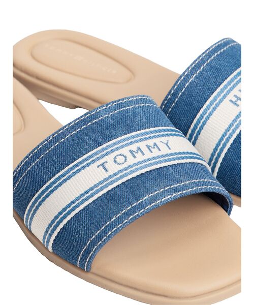 TOMMY HILFIGER(トミーヒルフィガー)の「マルチスウェビングフラットサンダル(サンダル・レディース・ホワイト/ベージュ・24cm/23.5cm/23cm)」の12枚目の写真
