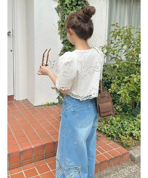 LILY BROWN（リリーブラウン）の「カットワークパネルレースジャケット