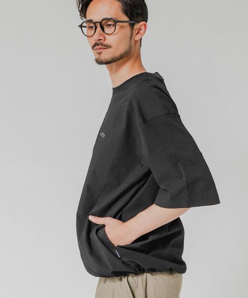 THOUSAND MILE(サウザンドマイル)の「『吸水速乾/UVカット』『別注』THOUSAND MILE×URBAN RESEARCH WASHER CODE T-SHIRTS(Tシャツ/カットソー・メンズ・チャコールグレー/ブラック/ストライプ・SMALL/MEDIUM/LARGE)」の4枚目の写真