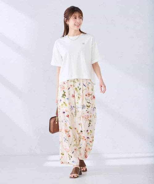 a.v.v(アーヴェヴェ)の「大人のクロップド刺繍Tシャツ【UVカット・接触冷感】(Tシャツ/カットソー・レディース・クリーム/アイボリー/グリーン/ホワイト/ネイビー・38/36/40)」の7枚目の写真