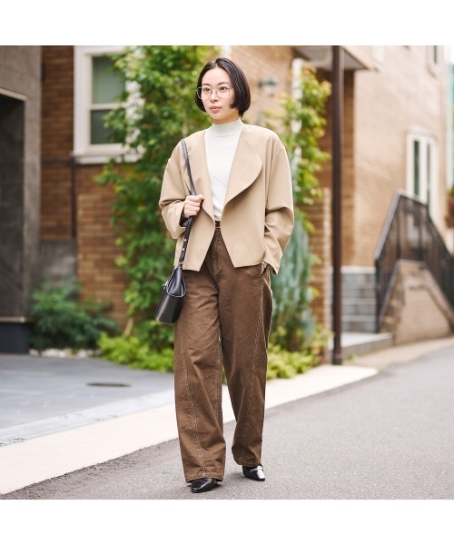 COMMON+HAUS(コモンハウス)の「ウォッシュド バレルパンツ(デニムパンツ・レディース・ブルー/アイボリー/ブラウン・S/M/L)」の14枚目の写真