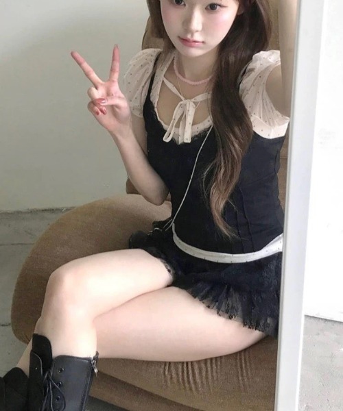 Vipoa(ヴィポア)の「Dot sheer puff tops(Tシャツ/カットソー・レディース・ブラック/アイボリー/ブルー・FREE)」の13枚目の写真