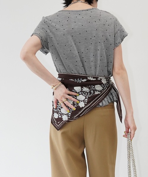 chuclla(チュクラ)の「ドットフリルヘムトップス chw26s287(Tシャツ/カットソー・レディース・オフホワイト/グレー・FREE)」の6枚目の写真