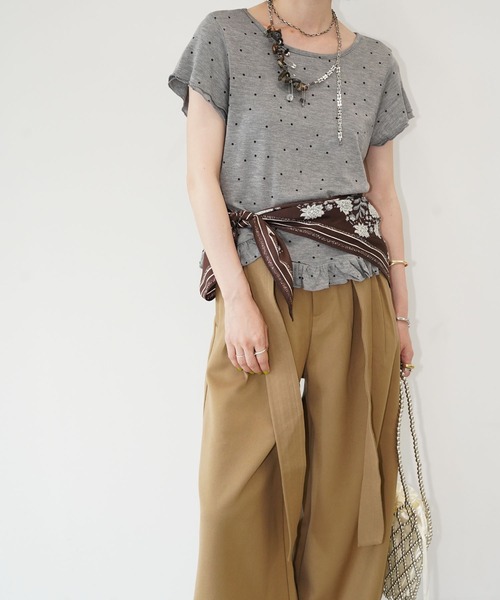 chuclla(チュクラ)の「ドットフリルヘムトップス chw26s287(Tシャツ/カットソー・レディース・オフホワイト/グレー・FREE)」の8枚目の写真