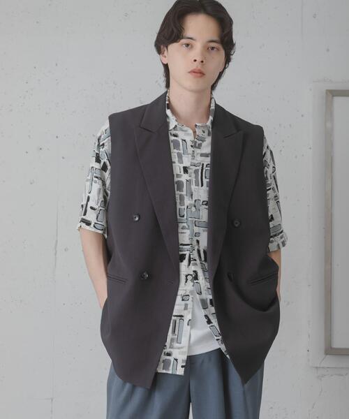 SENSE OF PLACE by URBAN RESEARCH（センスオブプレイスバイアーバンリサーチ）の「ダブルテーラードベスト（ダウンベスト・メンズ・ブラウン/チャコールグレー・LARGE/MEDIUM）」の5枚目の写真