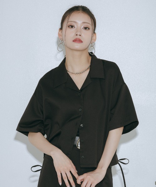 PAGEBOY(ページボーイ)の「【イージーケア/接触冷感/UVカット/セットアップ対応】シフトセットドロストショートシャツ(シャツ/ブラウス・レディース・ネイビー系/グレー系その他/ブラック・FREE)」の20枚目の写真