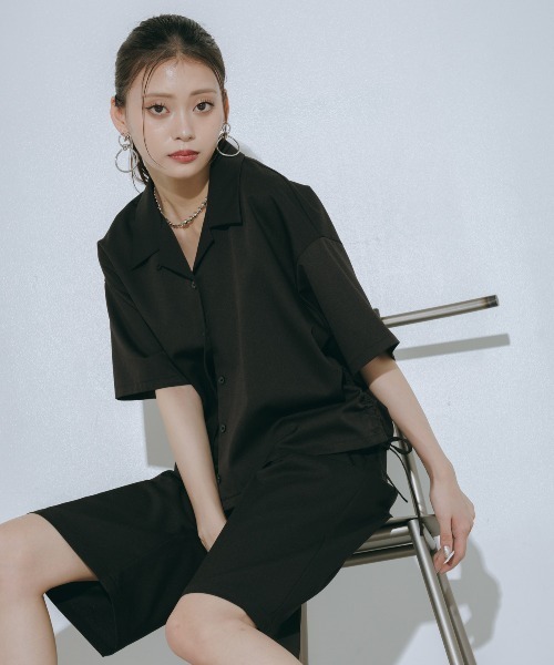 PAGEBOY(ページボーイ)の「【イージーケア/接触冷感/UVカット/セットアップ対応】シフトセットドロストショートシャツ(シャツ/ブラウス・レディース・ネイビー系/グレー系その他/ブラック・FREE)」の22枚目の写真