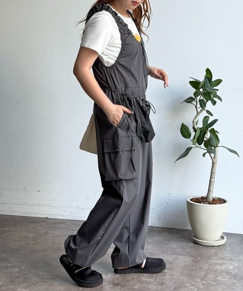 CPCM（シーピーシーエム）の「【2点セット】ストレッチナイロンパッカブルサロペ（つなぎ/オールインワン・レディース・ブラック/ベージュ/チャコールグレー・FREE）」の16枚目の写真