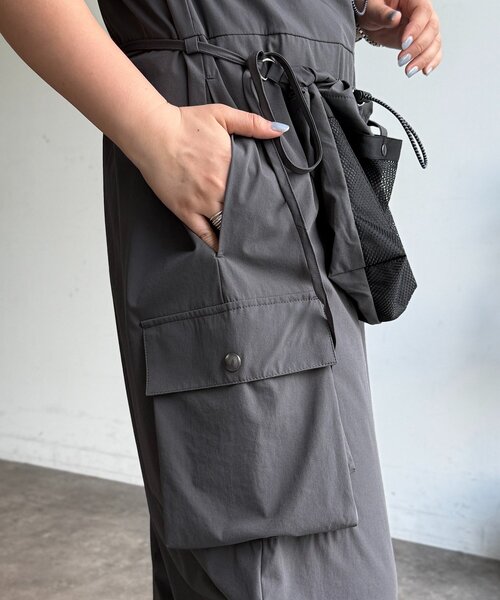 CPCM（シーピーシーエム）の「【2点セット】ストレッチナイロンパッカブルサロペ（つなぎ/オールインワン・レディース・ブラック/ベージュ/チャコールグレー・FREE）」の12枚目の写真