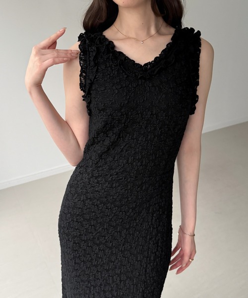 junoah(ジュノア)の「カットレースフリルノースリーブワンピース(ワンピース・レディース・アイボリー/ブラック・MEDIUM/SMALL/LARGE)」の7枚目の写真