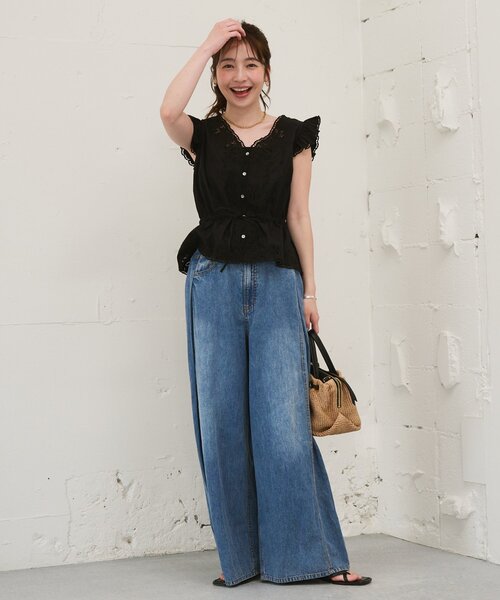 La boutique BonBon(ラブティックボンボン)の「【涼しいデニム】綿麻カーブデニムパンツ(その他パンツ・レディース・サックスブルー・2/1)」の4枚目の写真