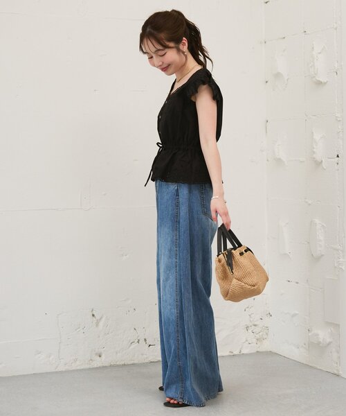 La boutique BonBon(ラブティックボンボン)の「【涼しいデニム】綿麻カーブデニムパンツ(その他パンツ・レディース・サックスブルー・2/1)」の3枚目の写真