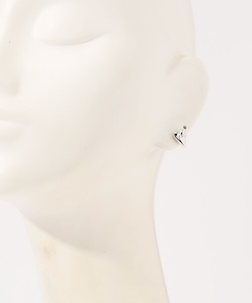 TOMORROWLAND (トゥモローランド)の「avgvst Yes-no Heart Studs シルバーピアス(ピアス(両耳用)・レディース・シルバー・FREE)」の5枚目の写真