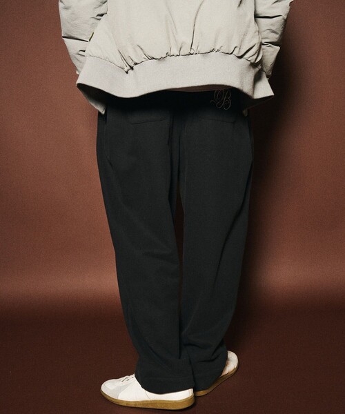 Subciety(サブサエティ)の「Side tuck sweatpants(スウェットパンツ・メンズ・グレー/ブラック・X-SMALL/LARGE/X-LARGE/SMALL/MEDIUM)」の7枚目の写真
