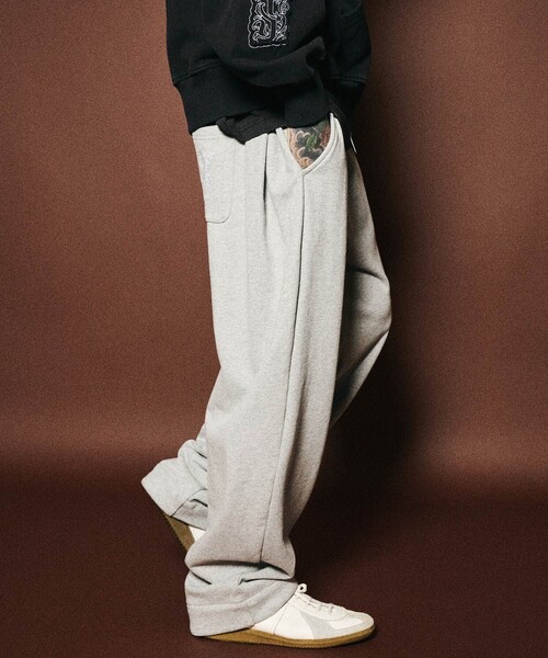 Subciety(サブサエティ)の「Side tuck sweatpants(スウェットパンツ・メンズ・グレー/ブラック・X-SMALL/LARGE/X-LARGE/SMALL/MEDIUM)」の18枚目の写真