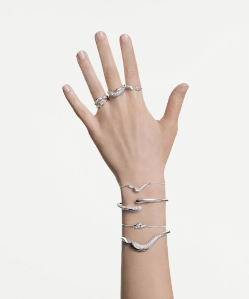 SWAROVSKI(スワロフスキー)の「【公式】【スワロフスキー】Classica オープンリング, ラウンドカット, ホワイト, スターリングシルバー(リング・レディース・シルバー・50)」の3枚目の写真