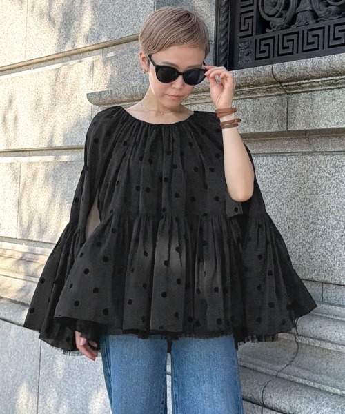 JENNE(ジェンヌ)の「ドットエアリーシフォントップス(その他トップス・レディース・ホワイト/ブラック・MEDIUM/LARGE/SMALL)」の8枚目の写真