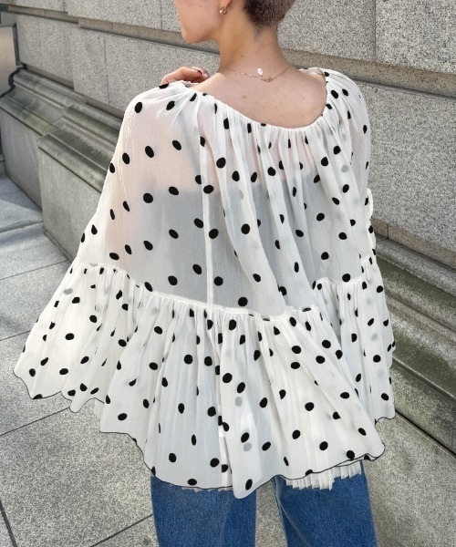 JENNE(ジェンヌ)の「ドットエアリーシフォントップス(その他トップス・レディース・ホワイト/ブラック・MEDIUM/LARGE/SMALL)」の15枚目の写真
