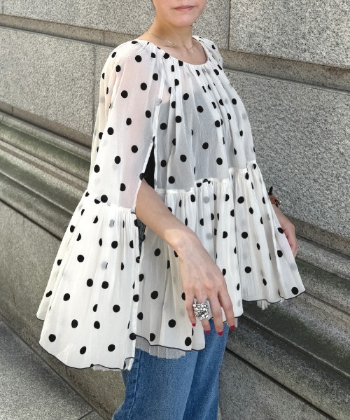 JENNE(ジェンヌ)の「ドットエアリーシフォントップス(その他トップス・レディース・ホワイト/ブラック・MEDIUM/LARGE/SMALL)」の17枚目の写真