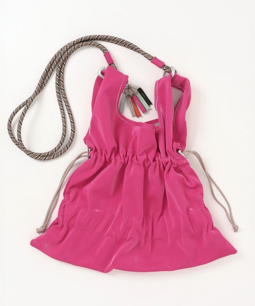 cheek（BAG）（チーク）の「【cheek】tiered code one shoul ティアード ギャザー ワンショルダーバッグ｜ロープハンドル ドローコード（トートバッグ・レディース・グレー/ブラック/ピンク/カーキ・フリー）」の4枚目の写真