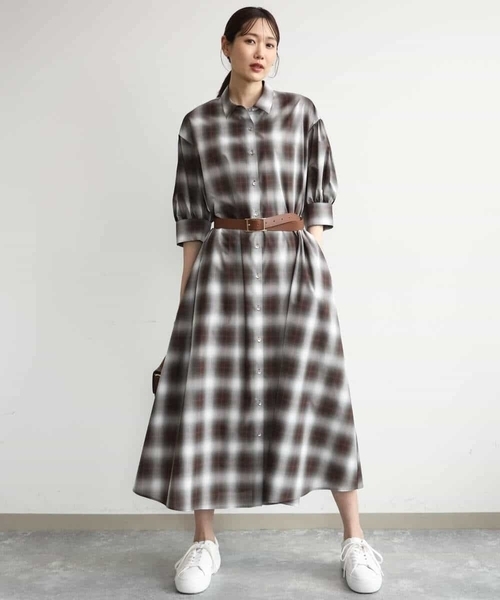 MK MICHEL KLEIN（エムケーミッシェルクラン）の「[洗える]オンブレチェック柄シャツワンピース（シャツワンピース・レディース・ネイビー/ブラウン・38）」の3枚目の写真