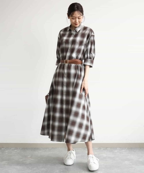MK MICHEL KLEIN（エムケーミッシェルクラン）の「[洗える]オンブレチェック柄シャツワンピース（シャツワンピース・レディース・ネイビー/ブラウン・38）」の5枚目の写真