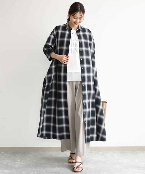 MK MICHEL KLEIN（エムケーミッシェルクラン）の「[洗える]オンブレチェック柄シャツワンピース（シャツワンピース・レディース・ネイビー/ブラウン・38）」の9枚目の写真