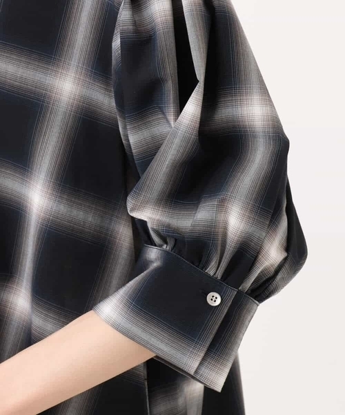 MK MICHEL KLEIN（エムケーミッシェルクラン）の「[洗える]オンブレチェック柄シャツワンピース（シャツワンピース・レディース・ネイビー/ブラウン・38）」の19枚目の写真