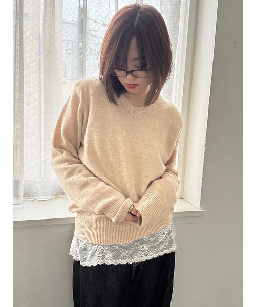Henon.(ヘノン)の「クラシックVネックニット(ニット/セーター・レディース・ベージュ/グレー/レッド・F)」の7枚目の写真
