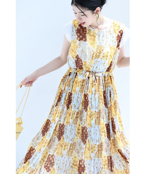cawaii(カワイイ)の「ちぎり絵風アートの切り替えプリーツロングワンピース(ワンピース・レディース・ブラウン・FREE)」の18枚目の写真