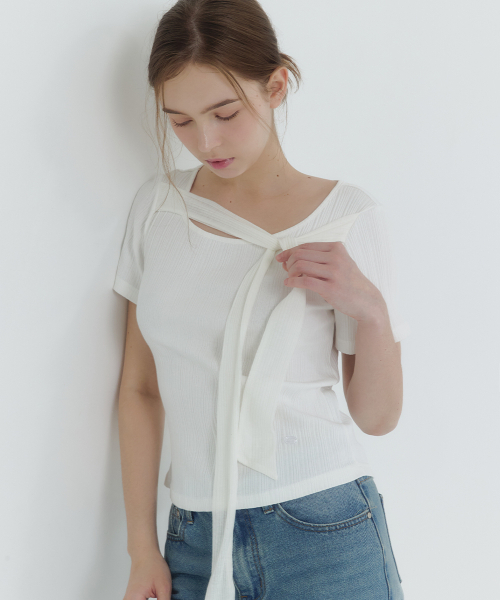 MICANE(ミケーネ)の「エヌエリンストラップポイントT(Tシャツ/カットソー・レディース・ブラック/アイボリー・1/2/4/3)」の3枚目の写真