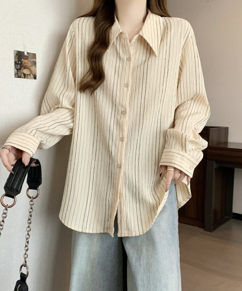 AMAJI（アマジ）の「ネクタイ付き ストライプ柄 レギュラーカラー ロング長袖シャツ（シャツ/ブラウス・レディース・ライトブルー/ベージュ・LARGE/X-LARGE/MEDIUM）」の3枚目の写真