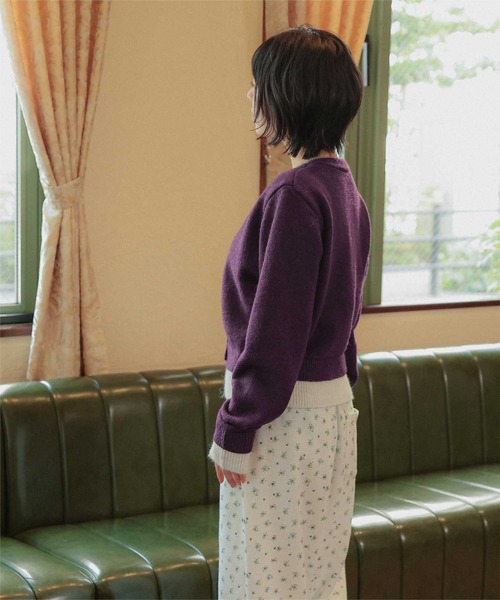 miette(ミエット)の「レイヤードライクVネックニットカーディガン(カーディガン/ボレロ・レディース・ブラウン/パープル/チャコール・FREE)」の20枚目の写真