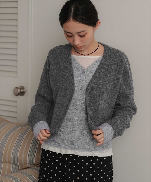 miette(ミエット)の「レイヤードライクVネックニットカーディガン(カーディガン/ボレロ・レディース・ブラウン/パープル/チャコール・FREE)」の9枚目の写真